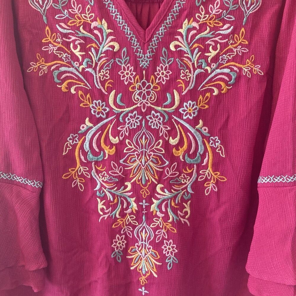 Savanna Jane Tunic Top Women's Small Magenta Embroidered Bell Sleeve Boho - Picture 4 of 16